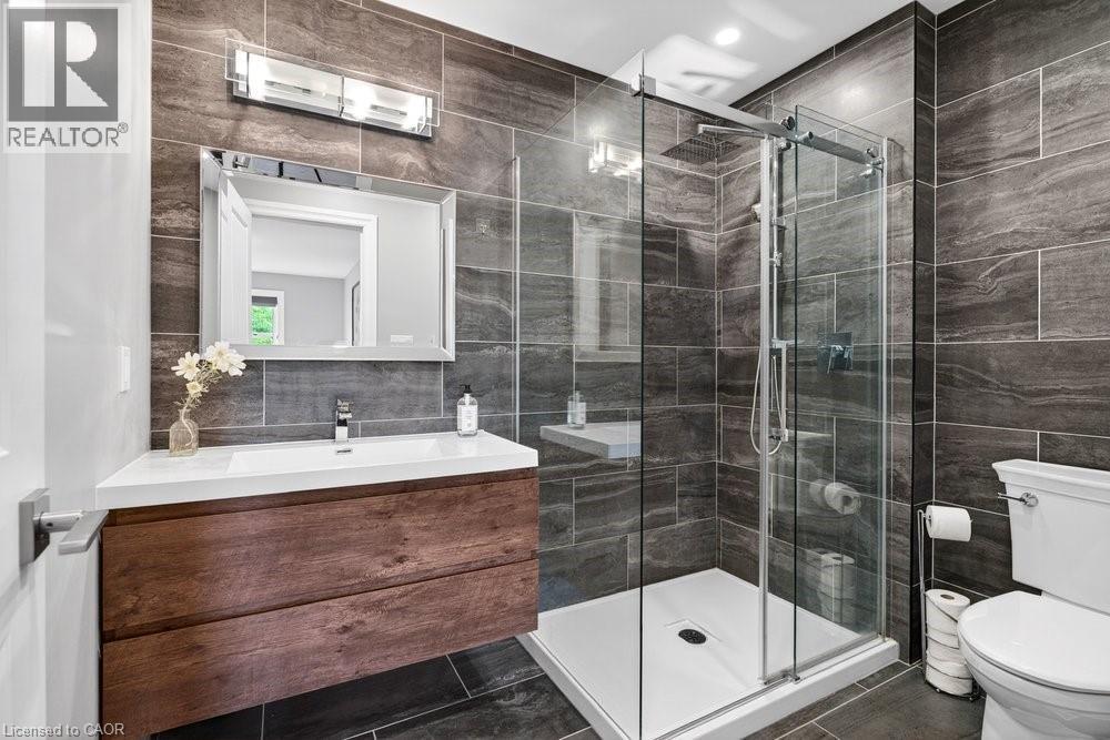 647 CEDAR Avenue - 32