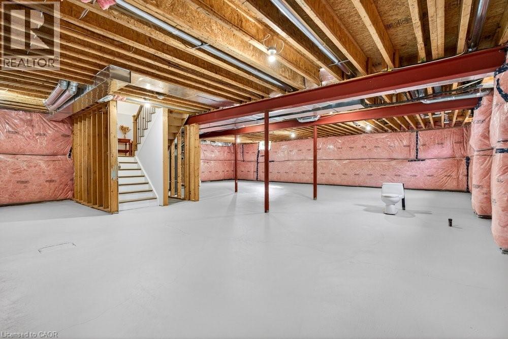647 CEDAR Avenue - 40