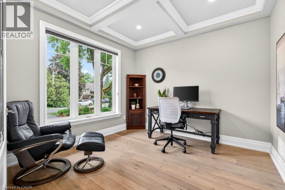 647 CEDAR Avenue - 9