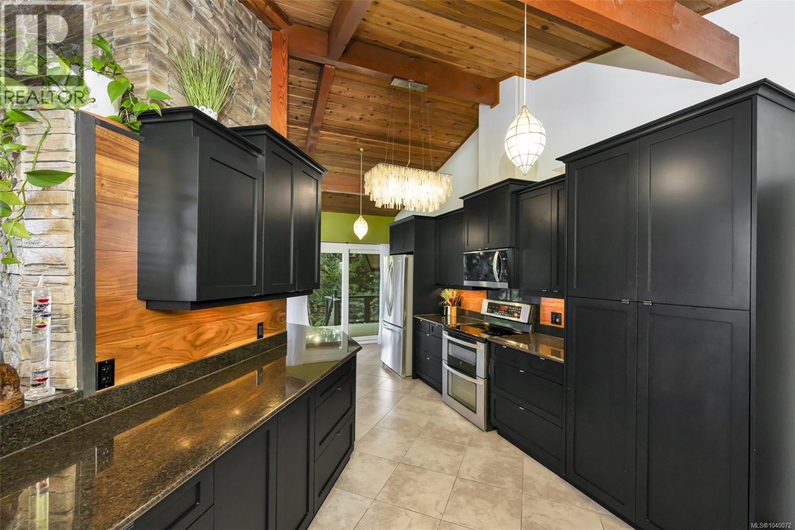 6156 Genoa Bay Rd - 11