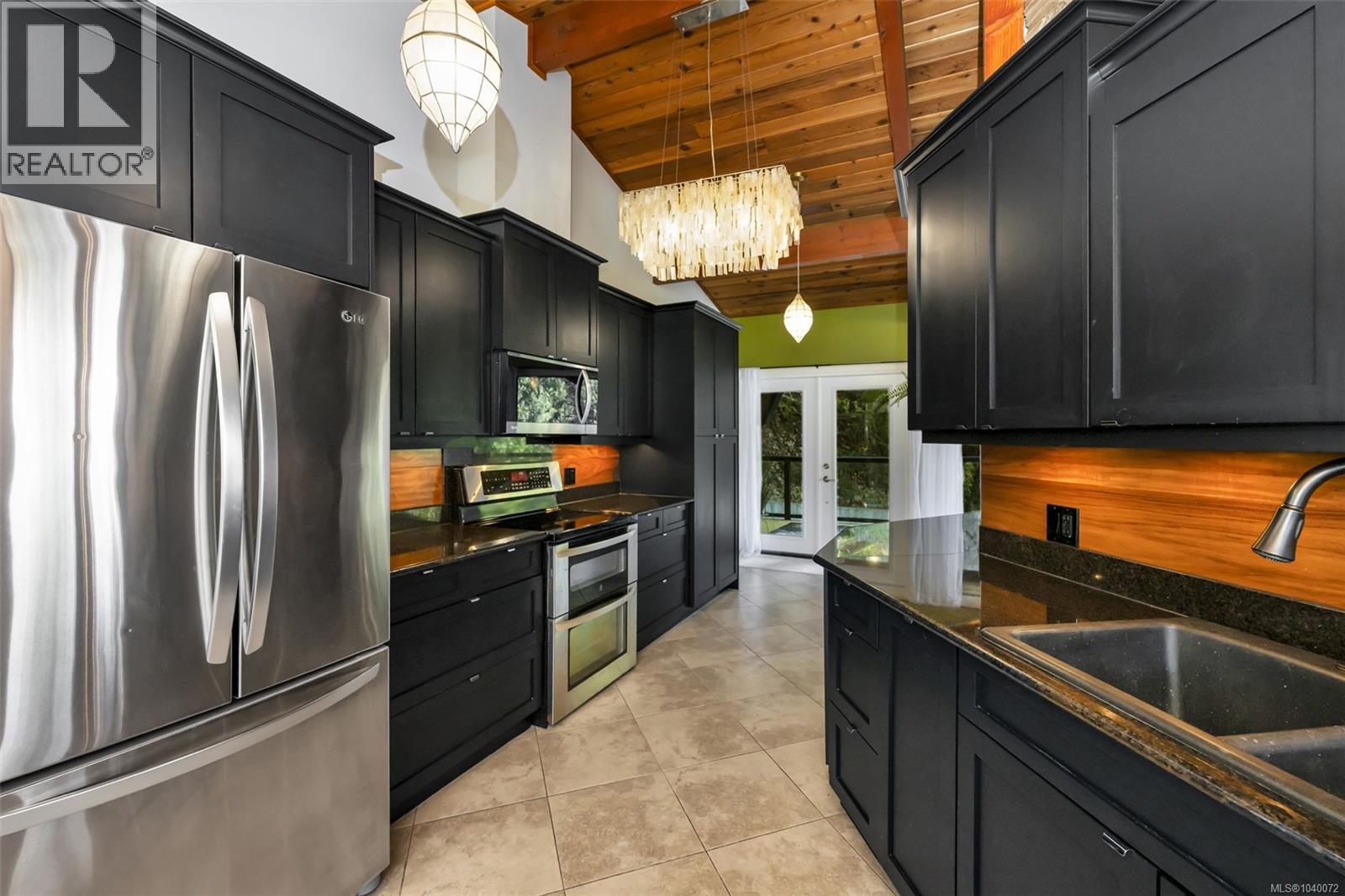 6156 Genoa Bay Rd - 13