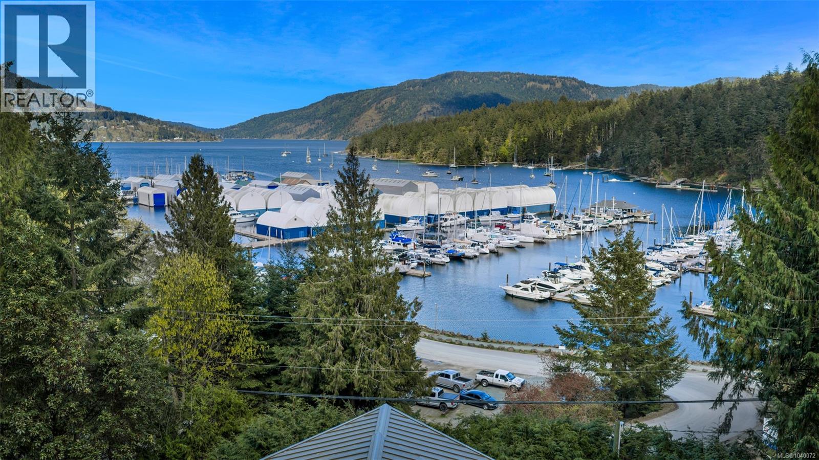 6156 Genoa Bay Rd - 6