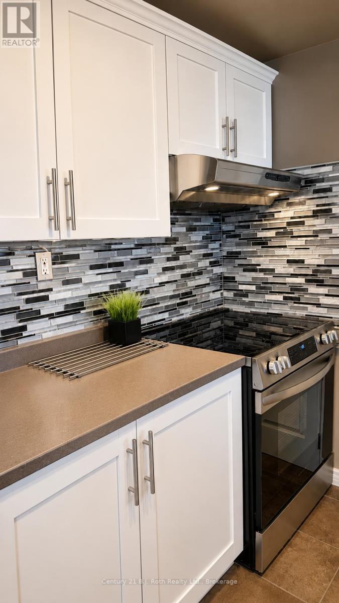 331 GRANDVIEW HILLTOP DRIVE - 12