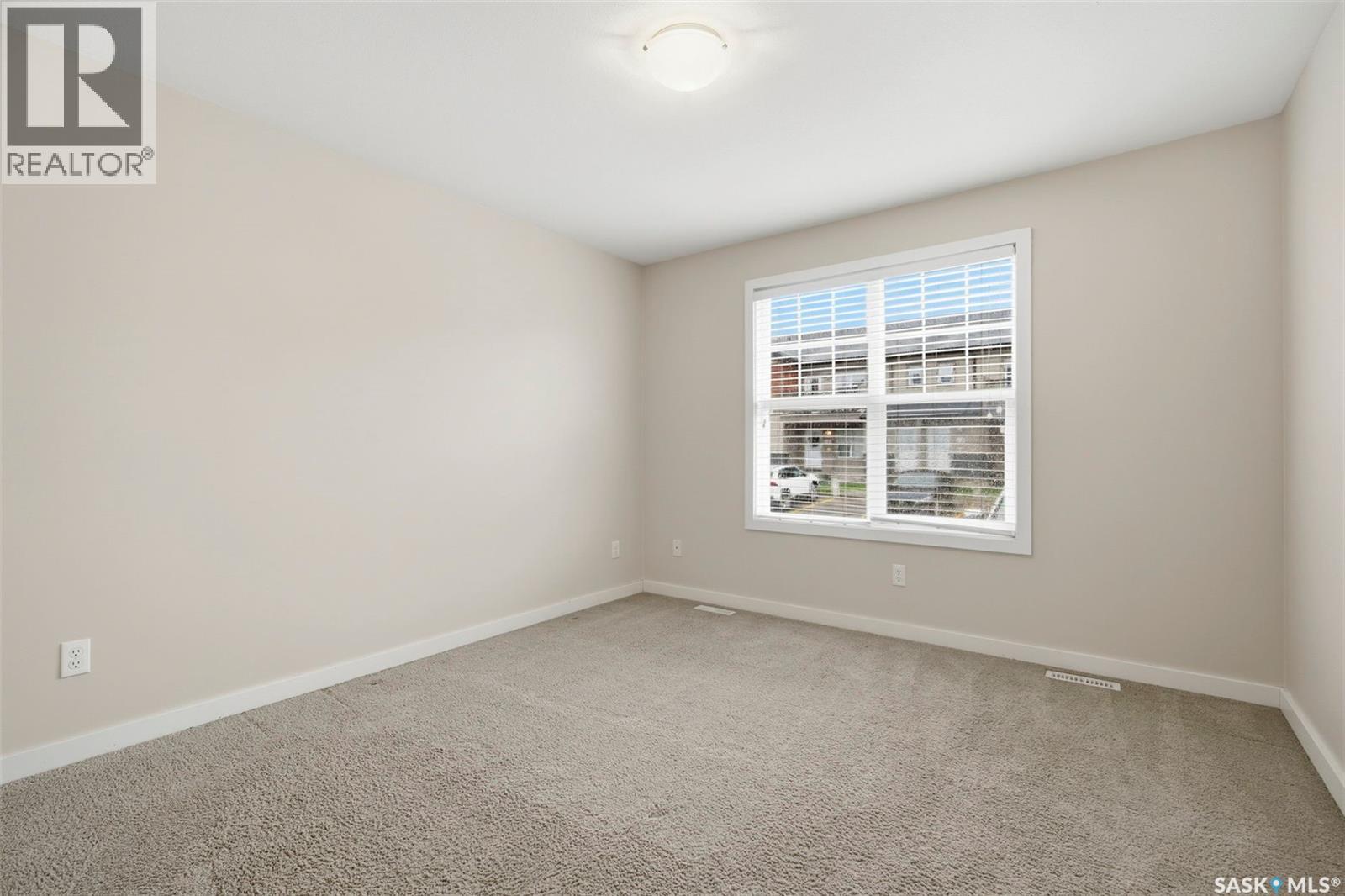 409 1015 Patrick CRESCENT — photo 12