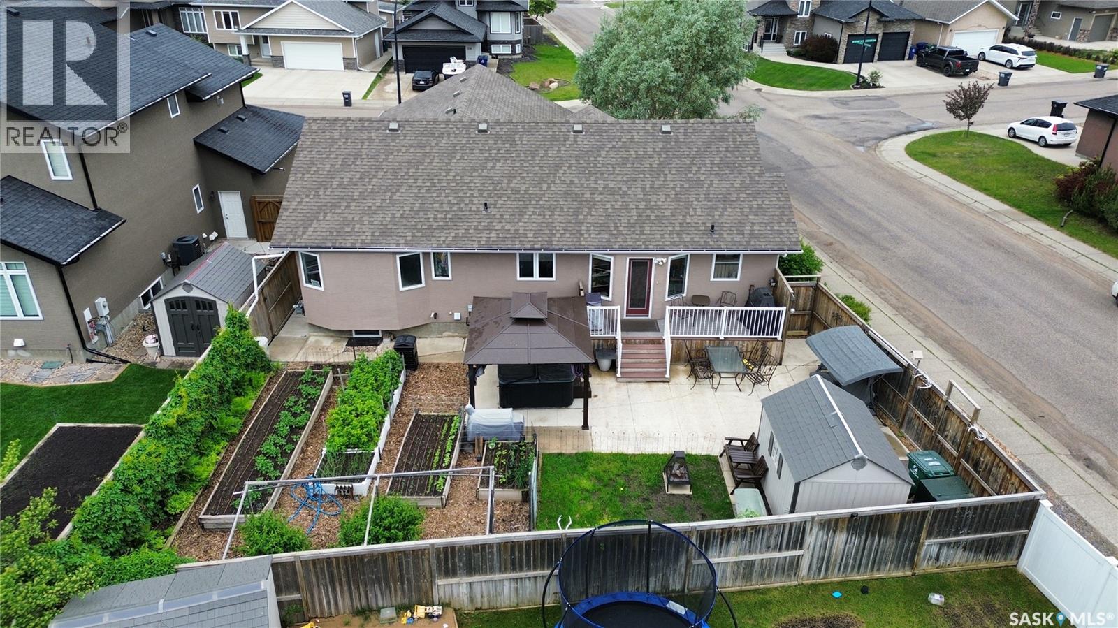 319 Stefaniuk CRESCENT — photo 48
