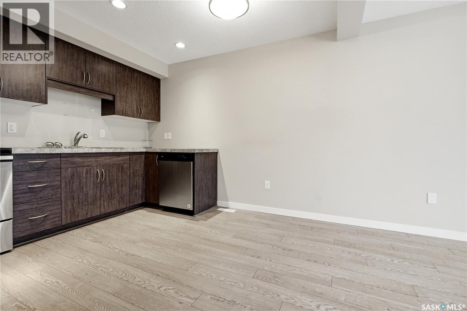 #12 5762 Gordon ROAD - 17