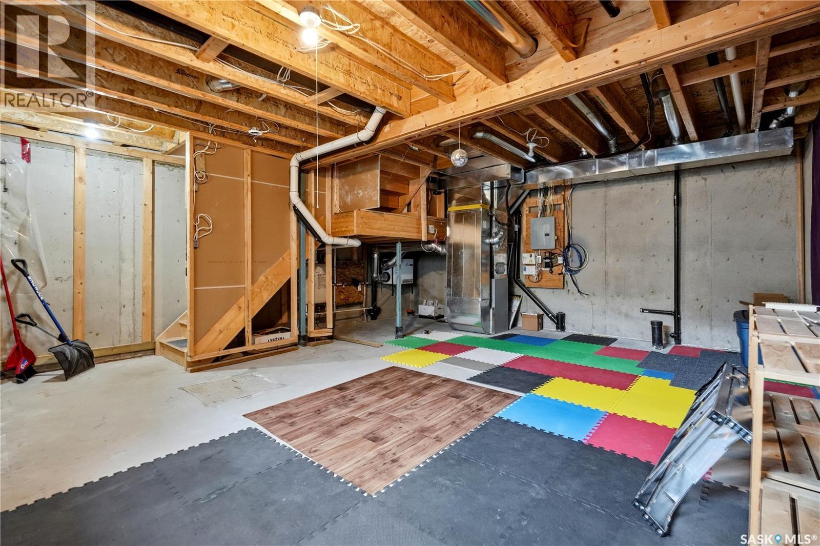 #12 5762 Gordon ROAD - 29