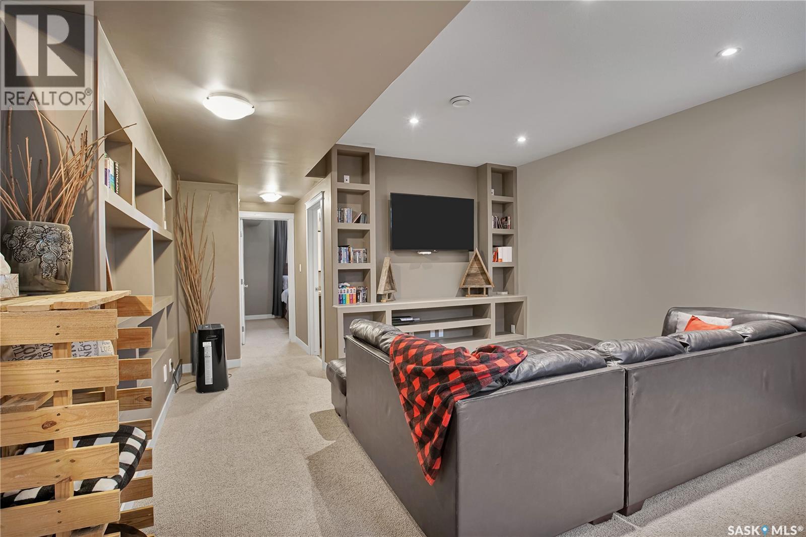 312 Columbus COURT — photo 25