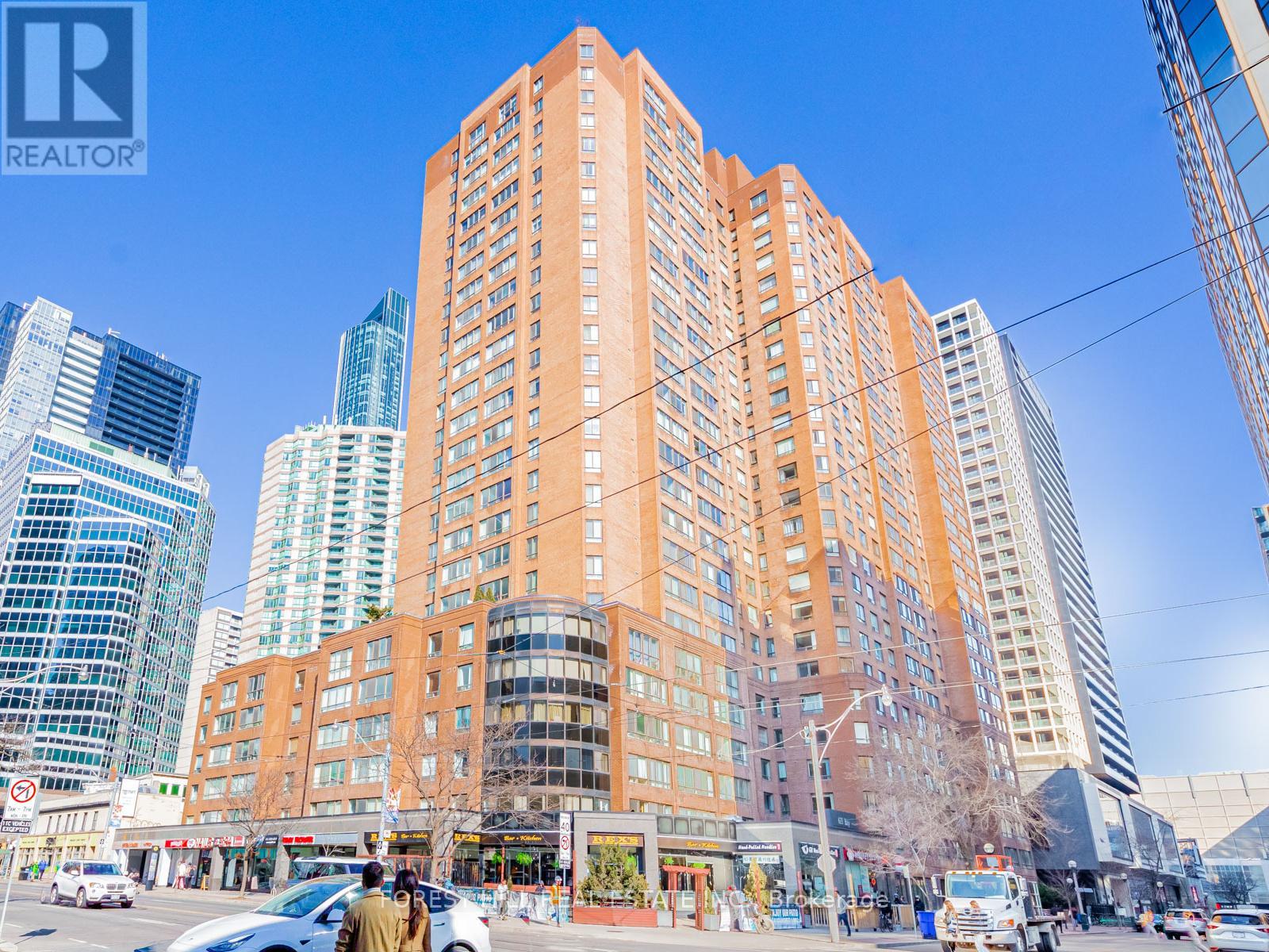 Listing photo of 2313 - 633 BAY STREET