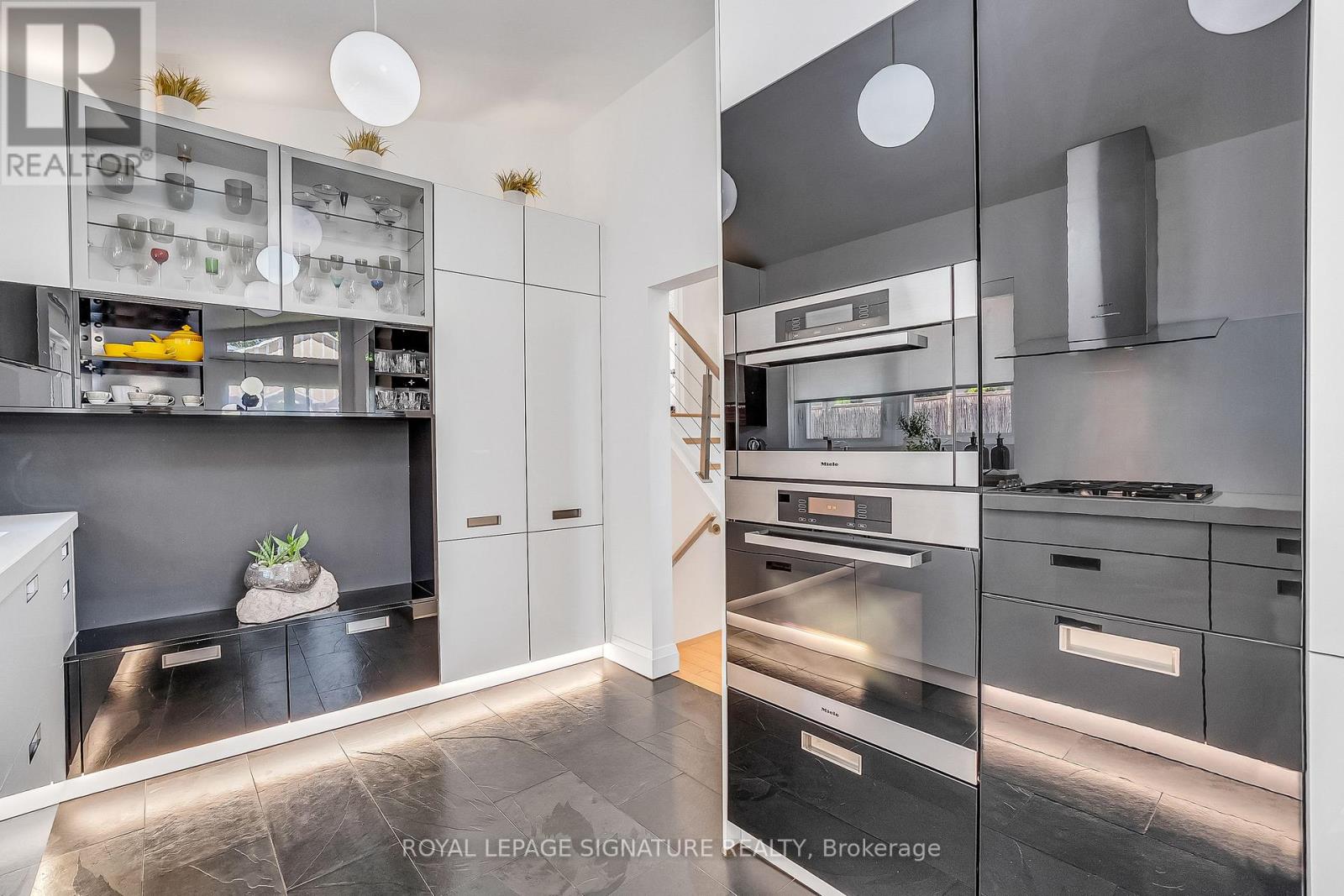 17 KESTELL LANE - 15