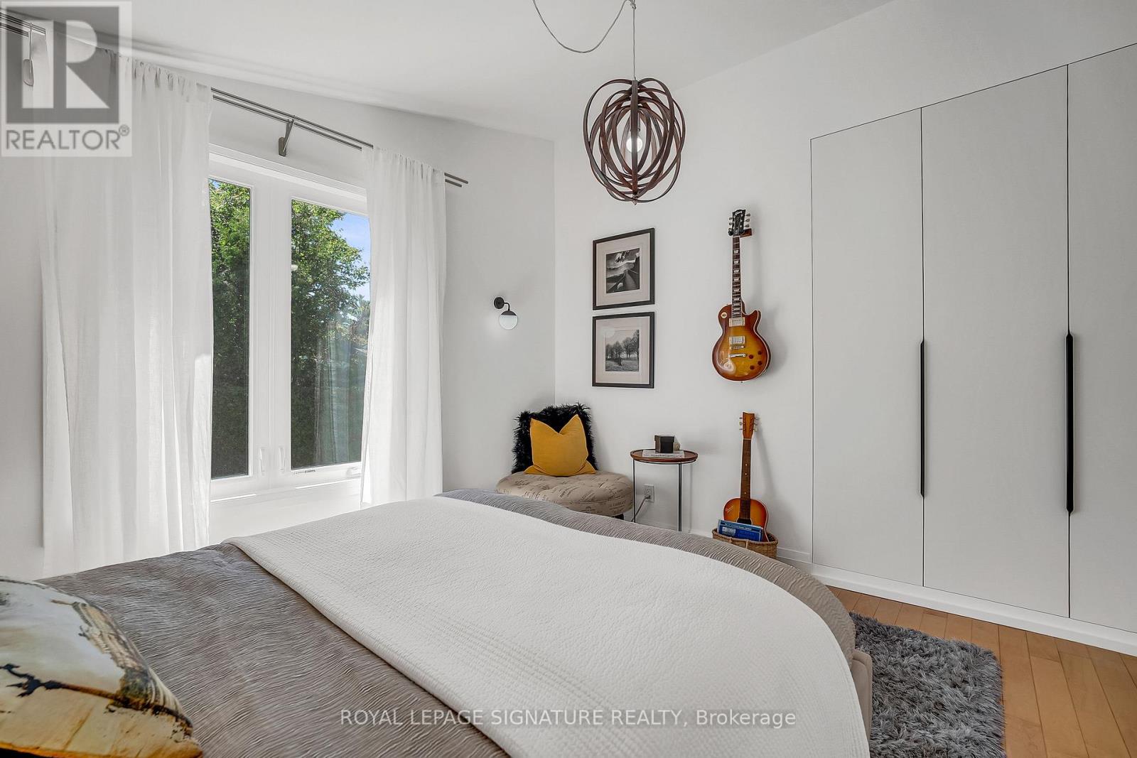 17 KESTELL LANE - 22
