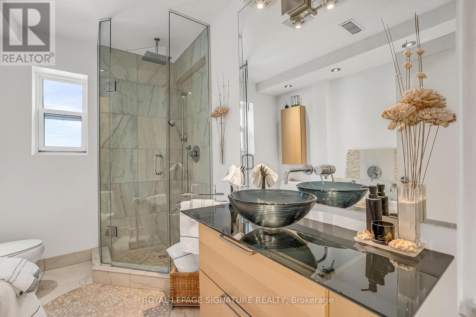 17 KESTELL LANE - 32
