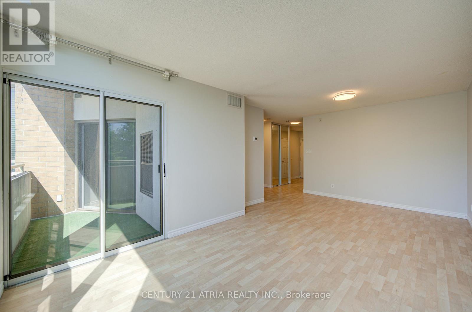 #310 897 SHEPPARD AVENUE - 16