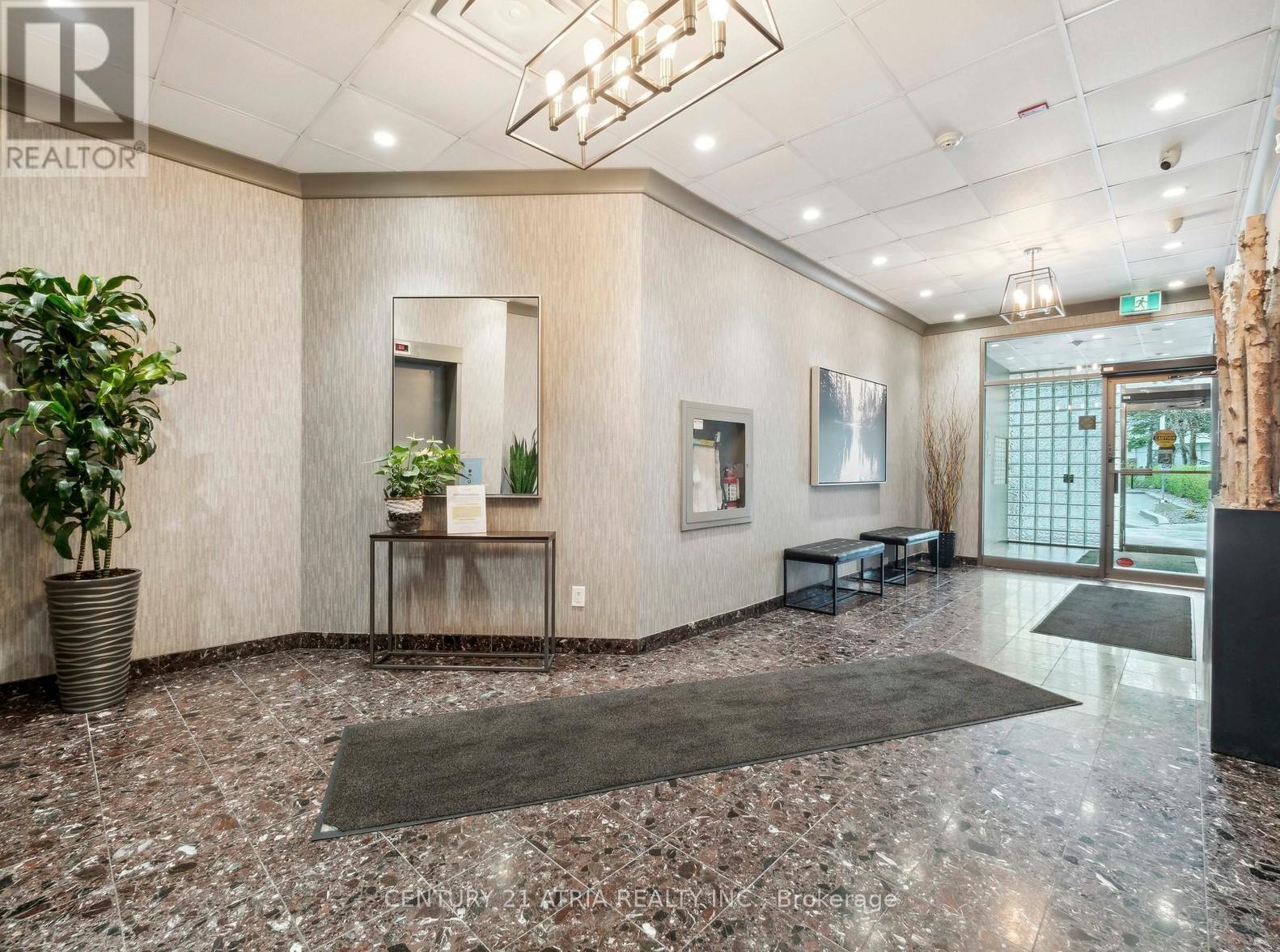 #310 897 SHEPPARD AVENUE - 2