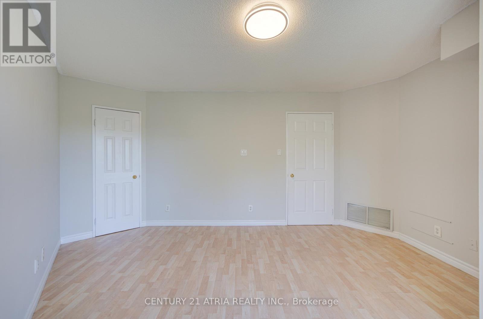 #310 897 SHEPPARD AVENUE - 23