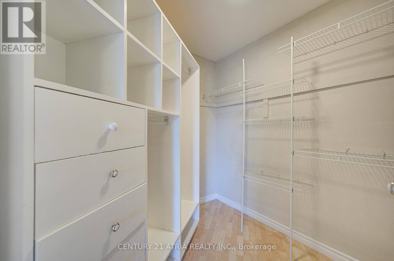 #310 897 SHEPPARD AVENUE - 24