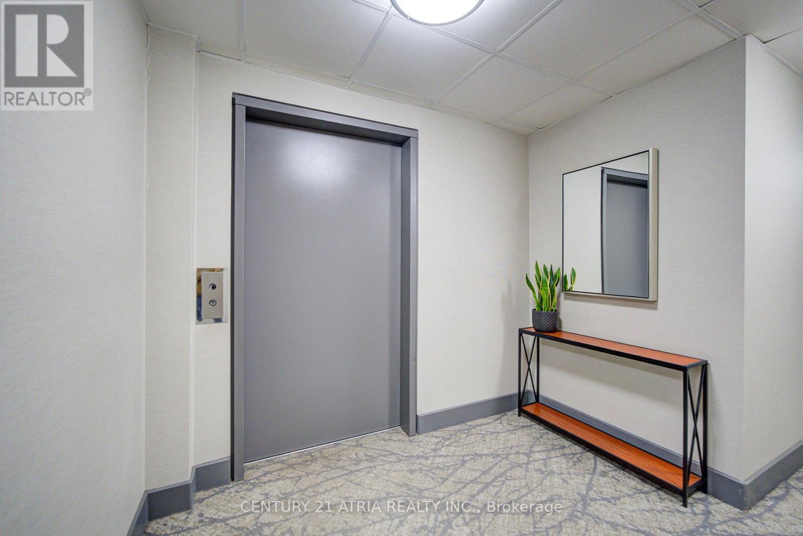 #310 897 SHEPPARD AVENUE - 3