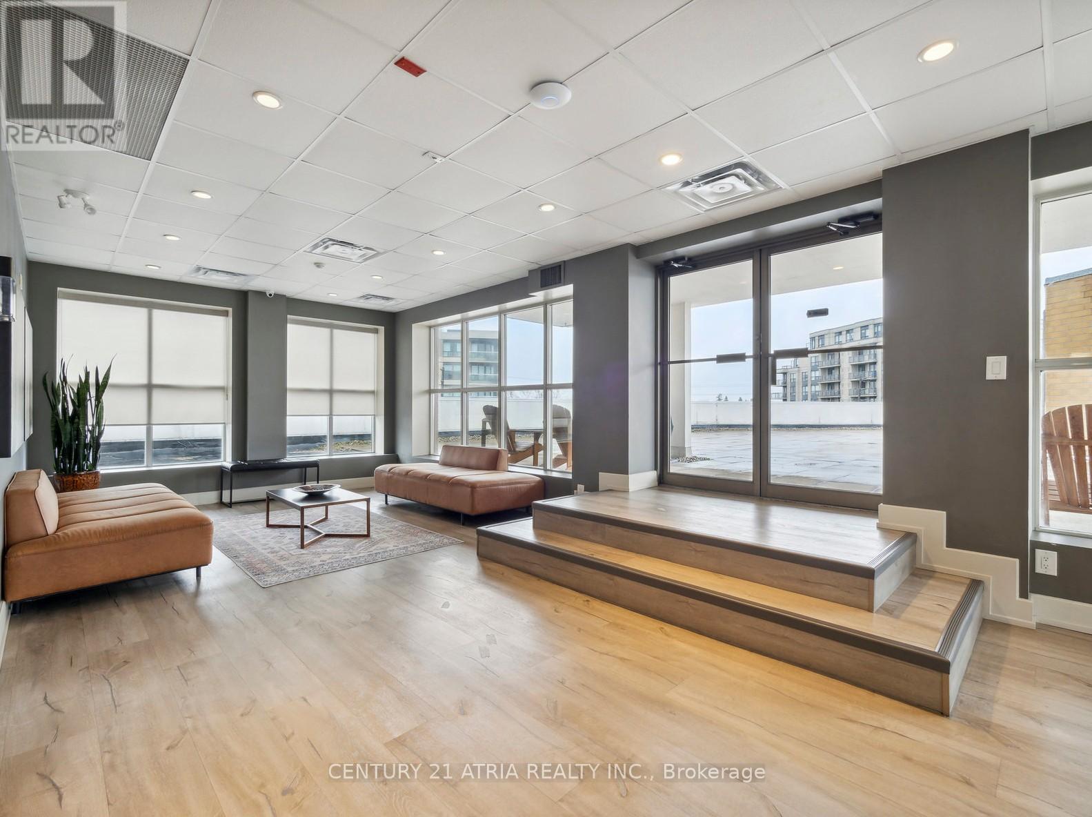 #310 897 SHEPPARD AVENUE - 31