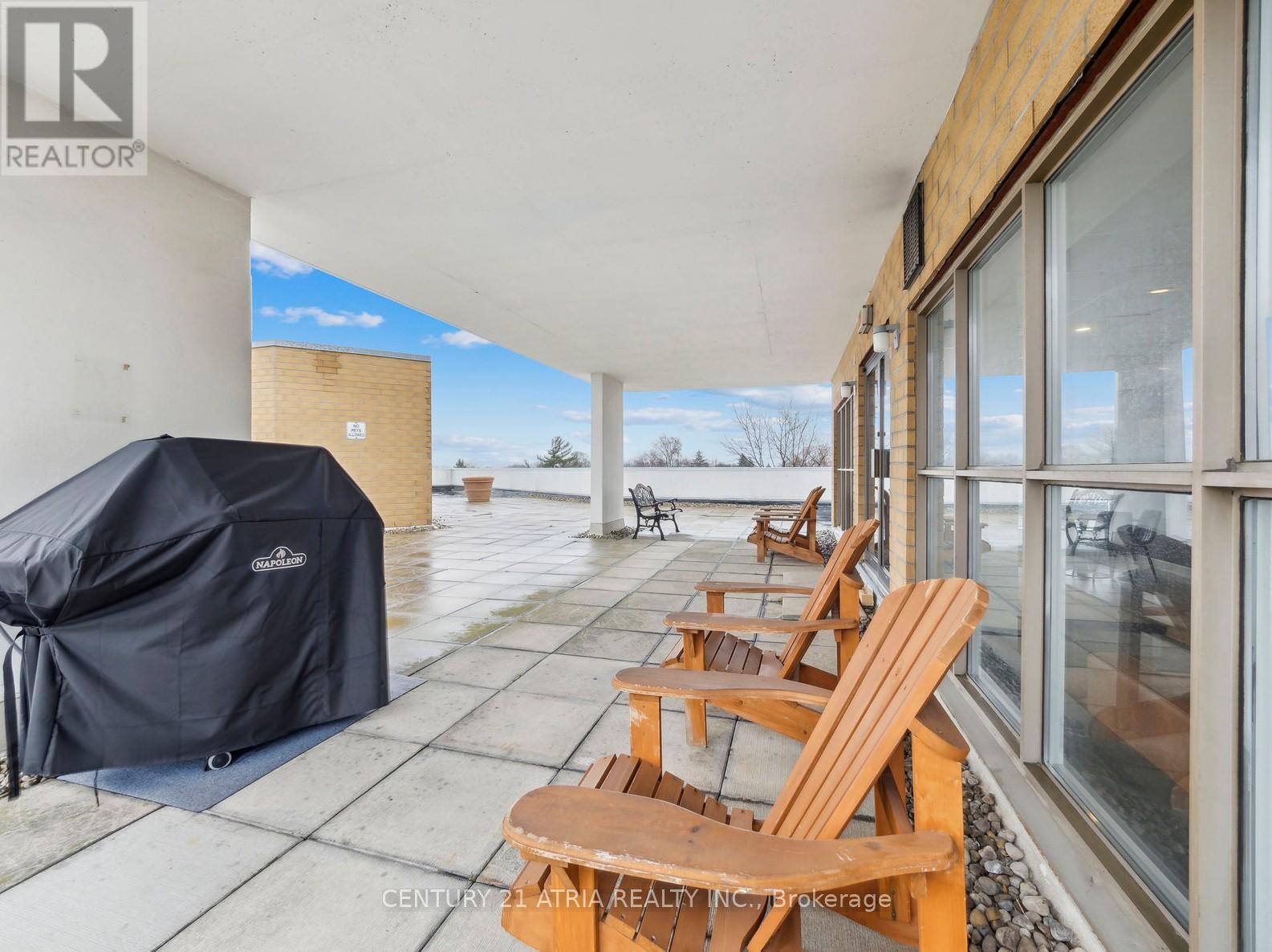 #310 897 SHEPPARD AVENUE - 33