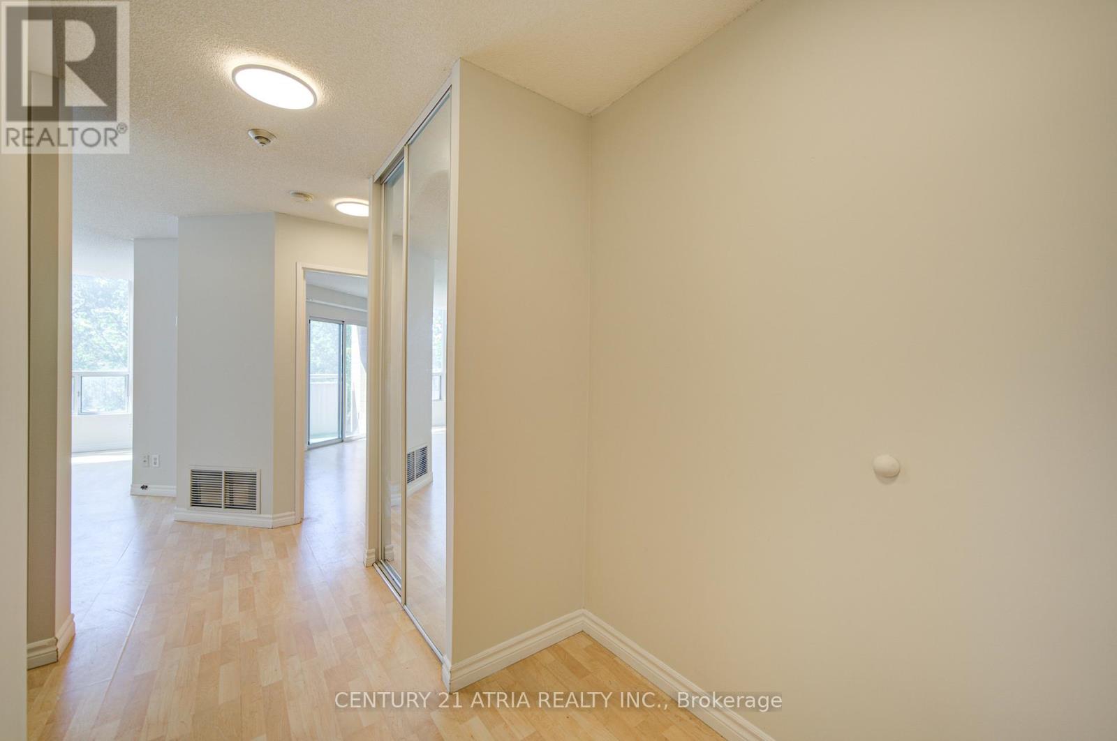 #310 897 SHEPPARD AVENUE - 7
