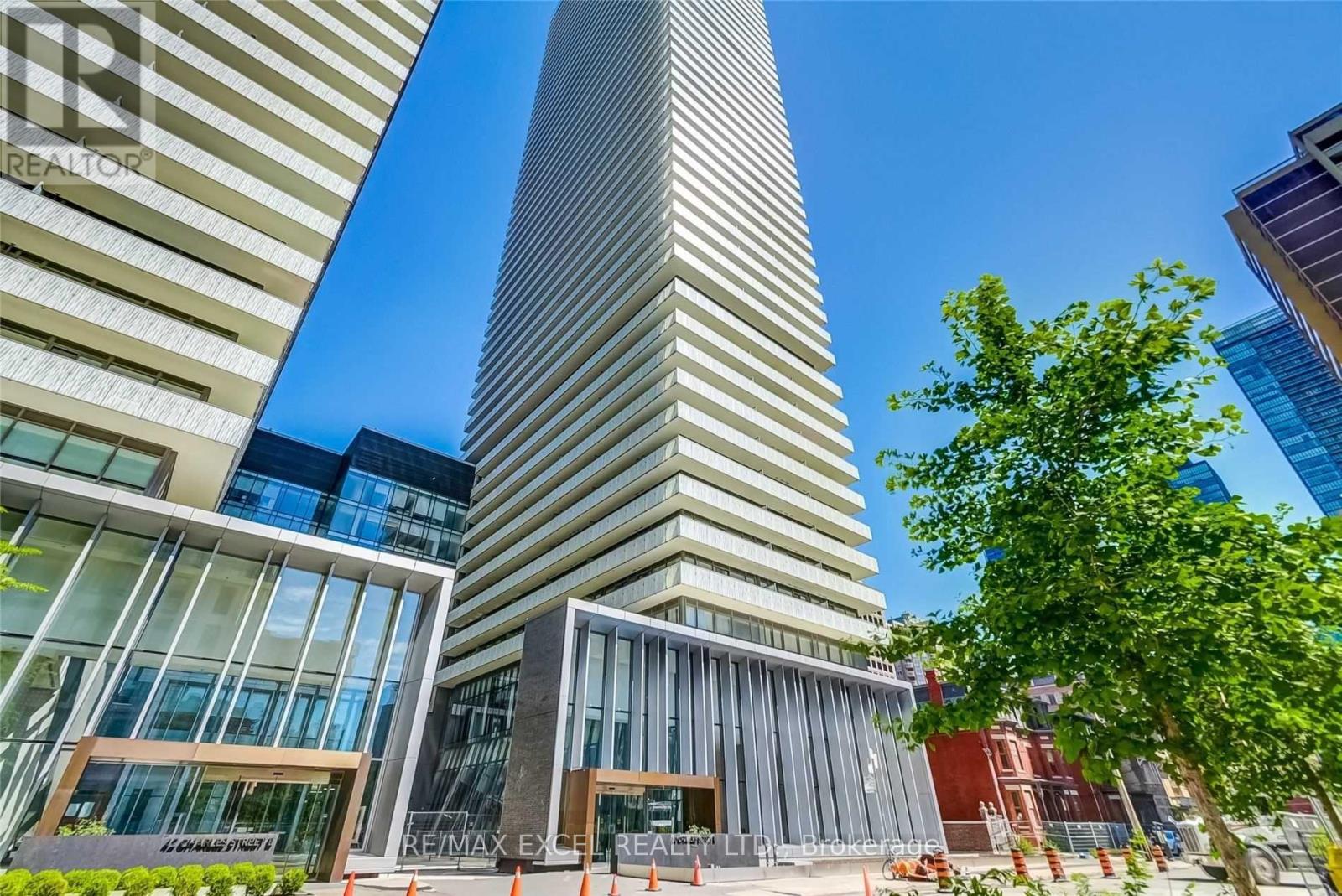 Listing photo of 3404 - 50 CHARLES STREET S