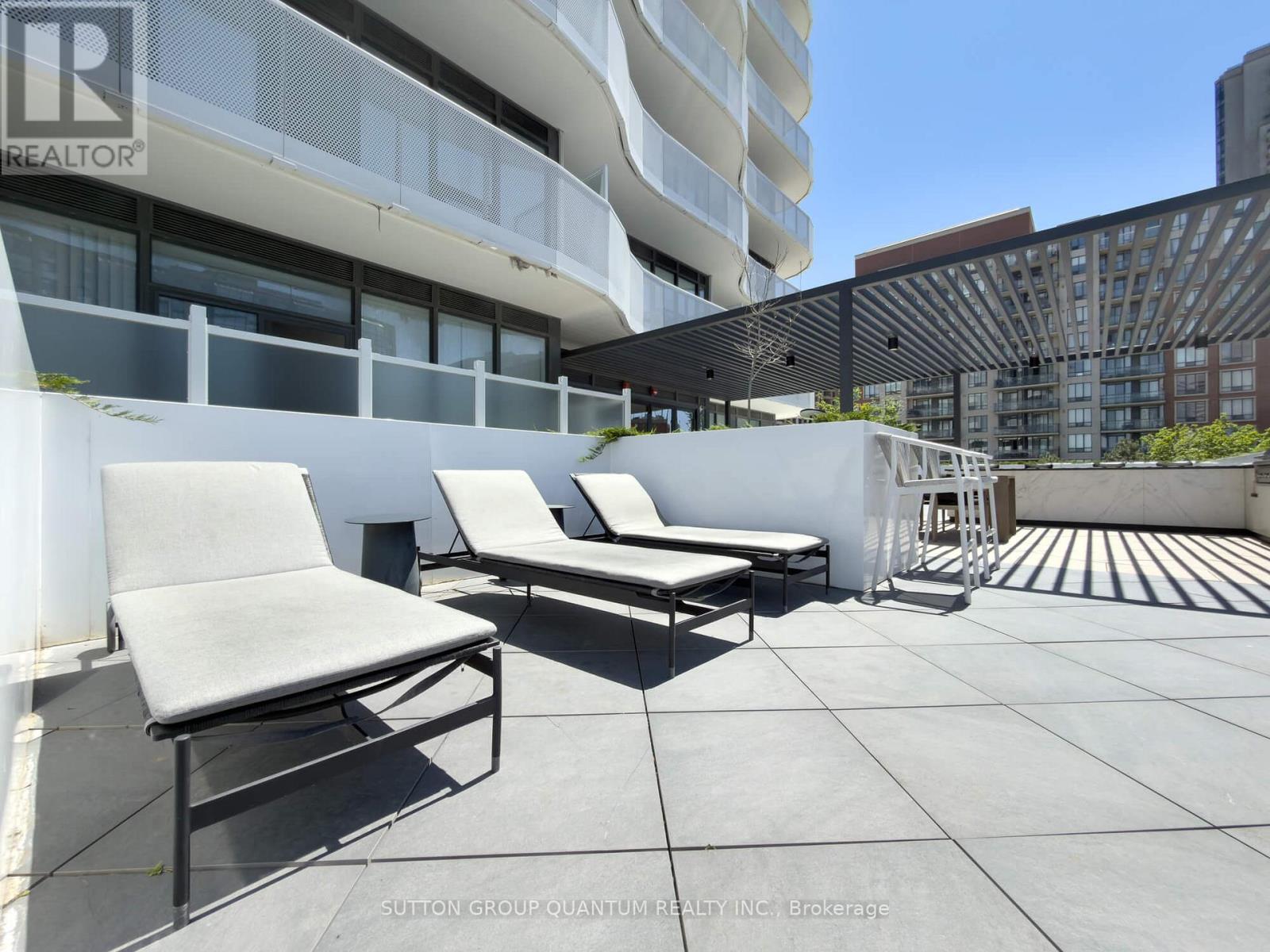 #316 15 HOLMES AVENUE - 31