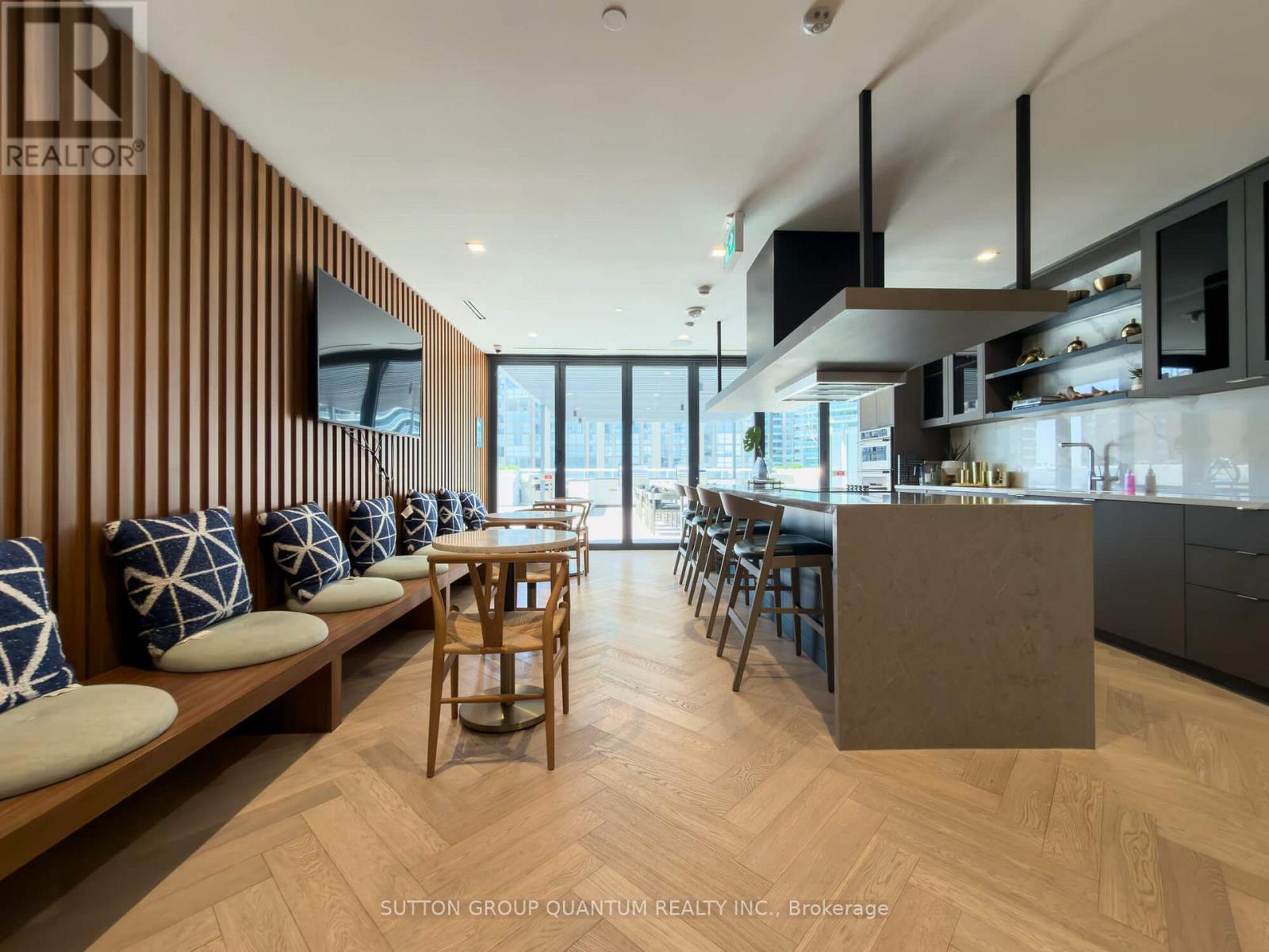 #316 15 HOLMES AVENUE - 28