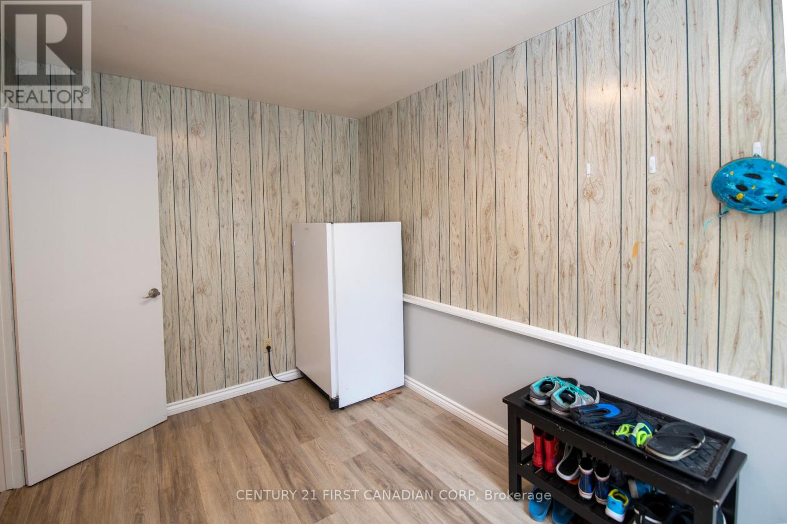 808 DULANEY DRIVE - 24