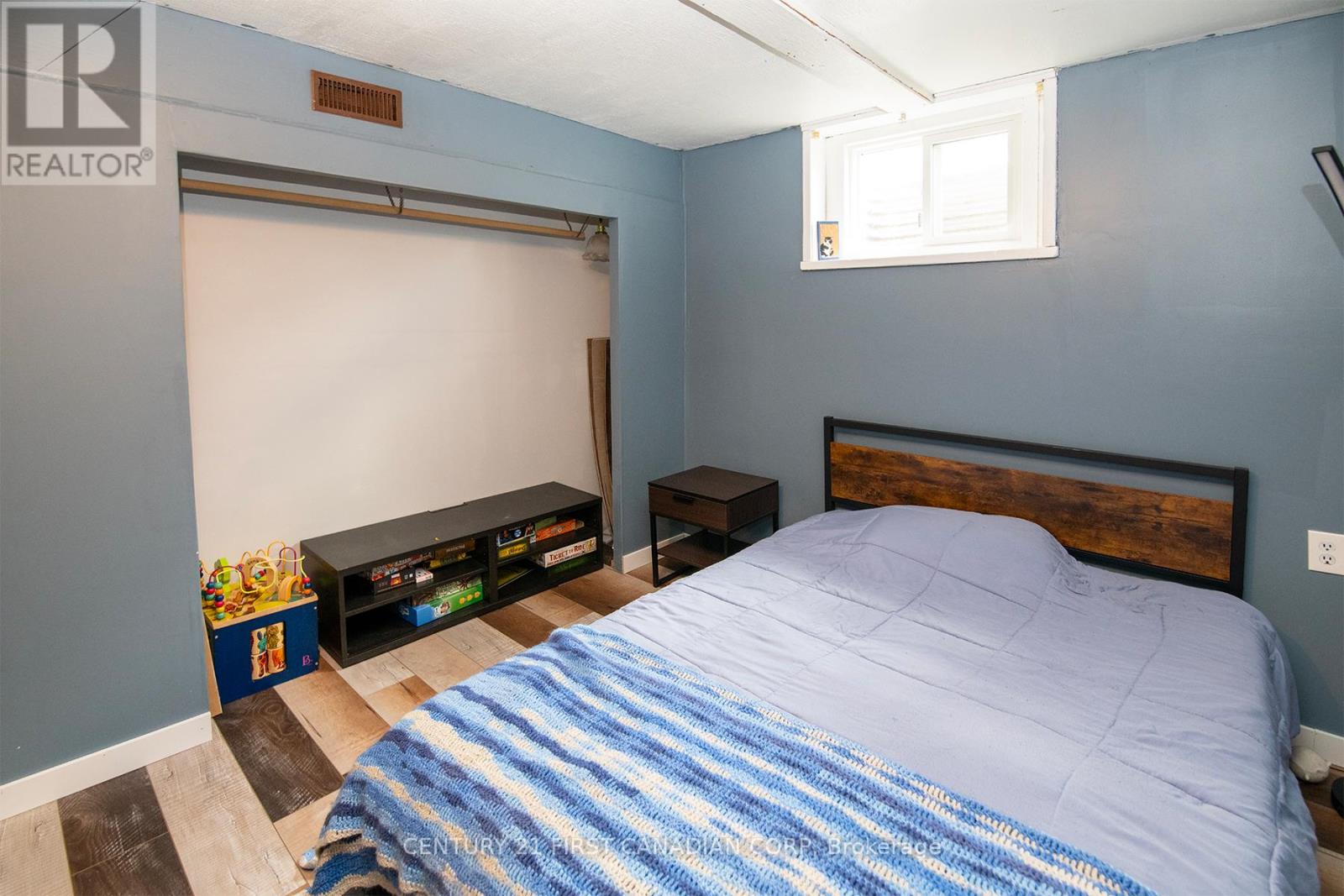 808 DULANEY DRIVE - 29