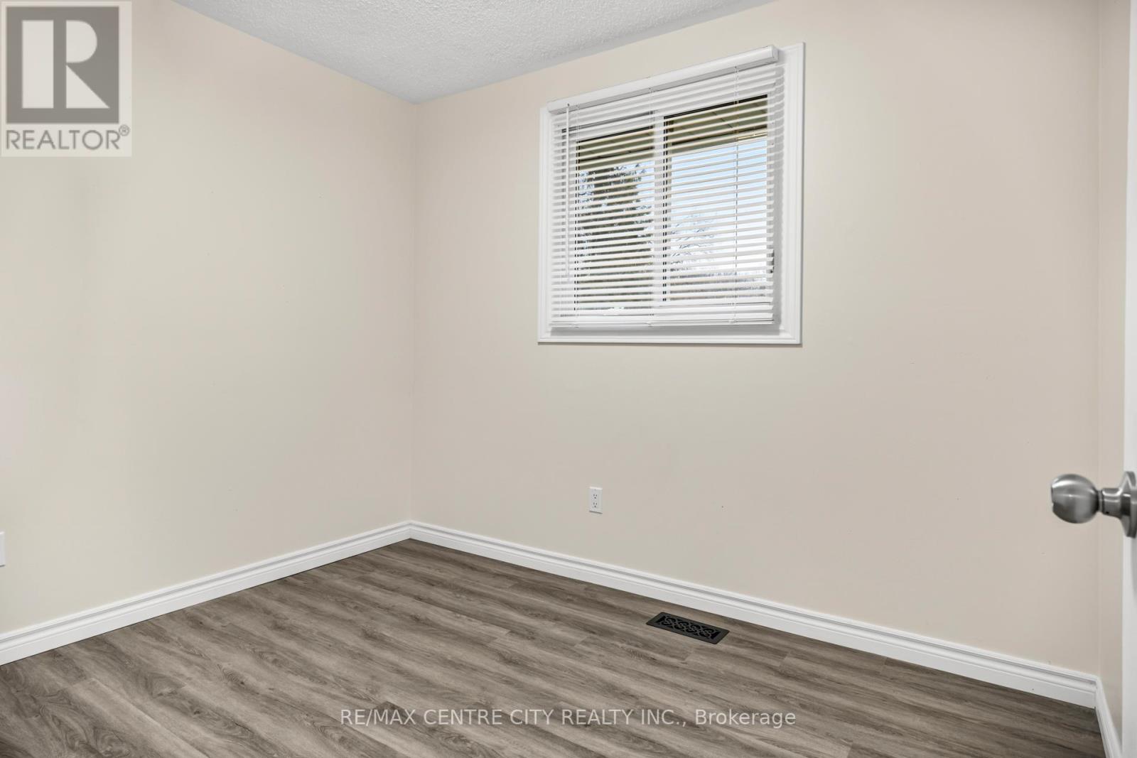 42606 JOHNATHON STREET - 22
