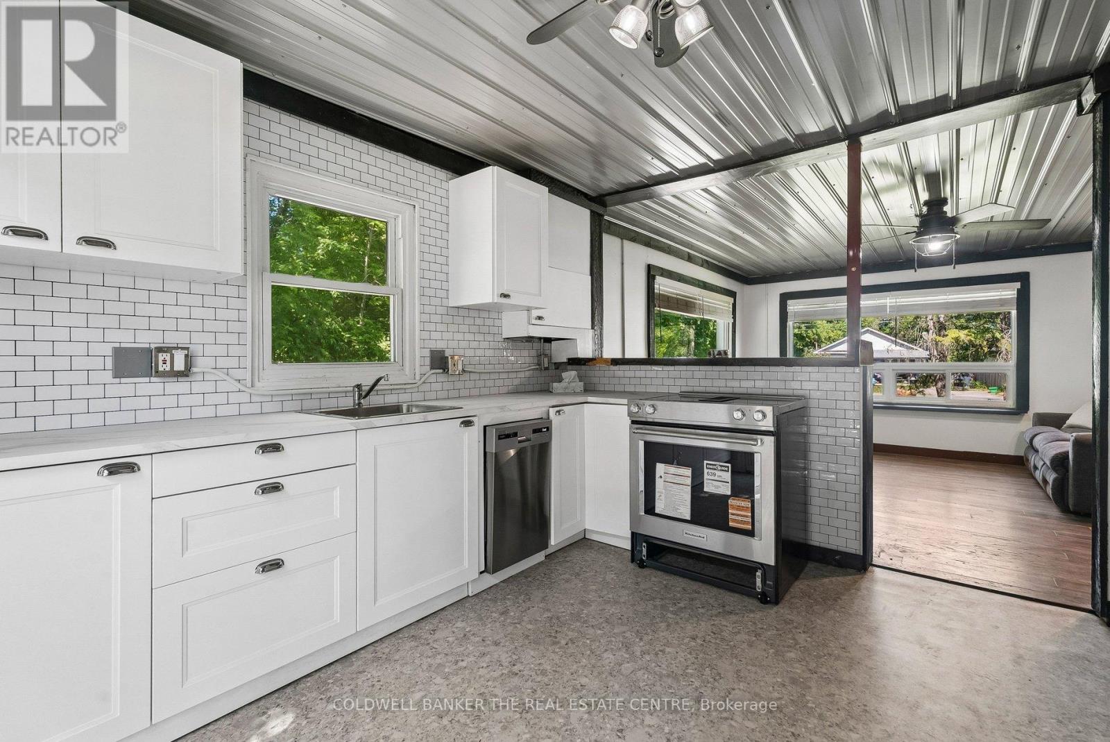 972 GILMORE AVENUE - 11