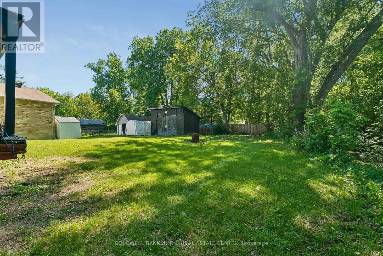 972 GILMORE AVENUE - 21
