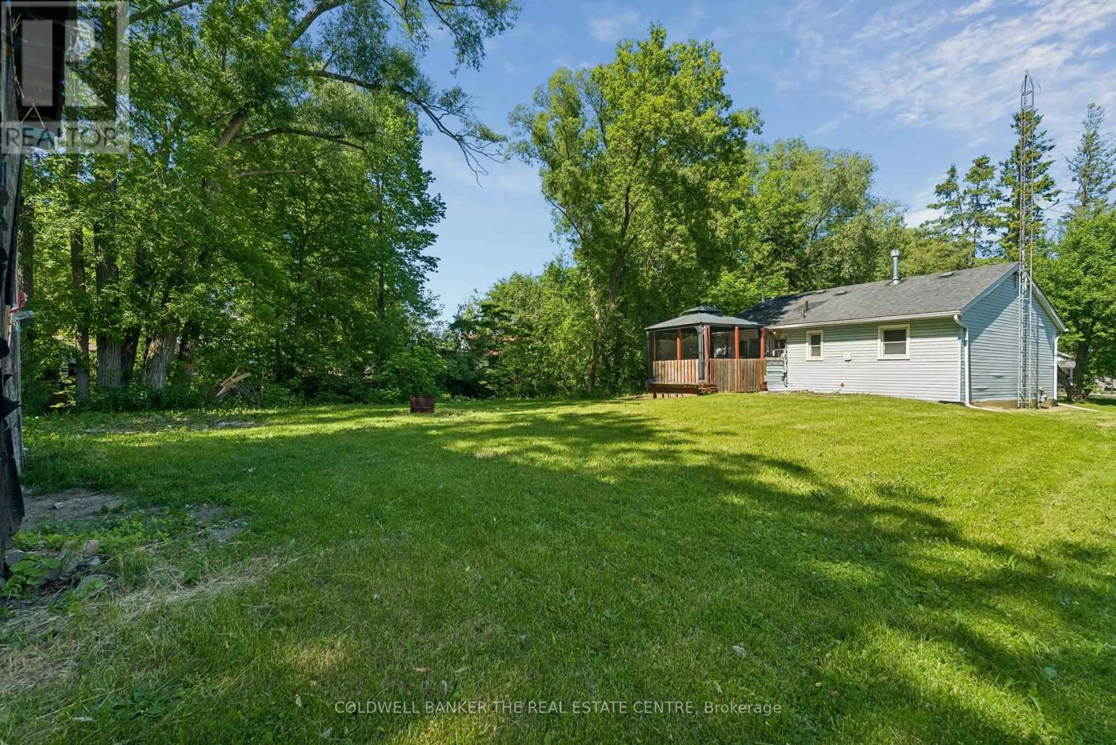 972 GILMORE AVENUE - 24