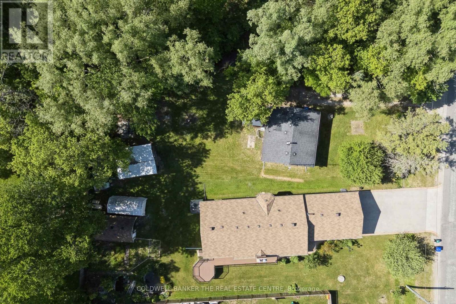 972 GILMORE AVENUE - 27