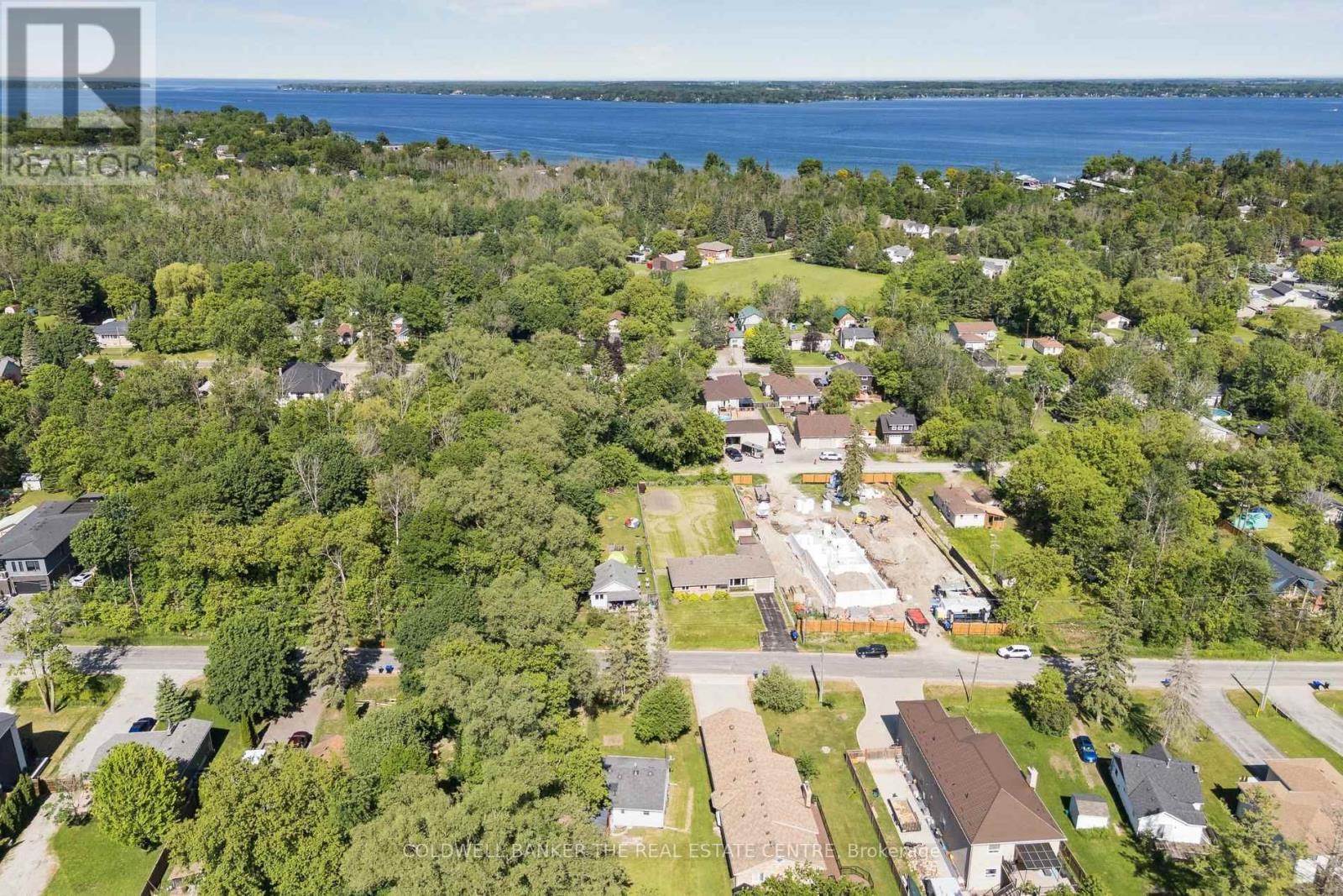 972 GILMORE AVENUE - 33