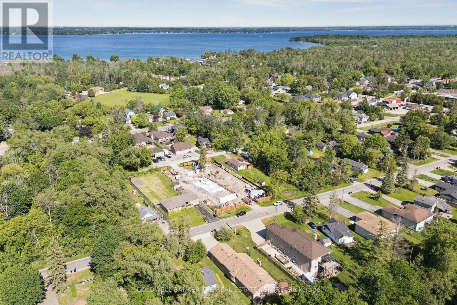 972 GILMORE AVENUE - 34