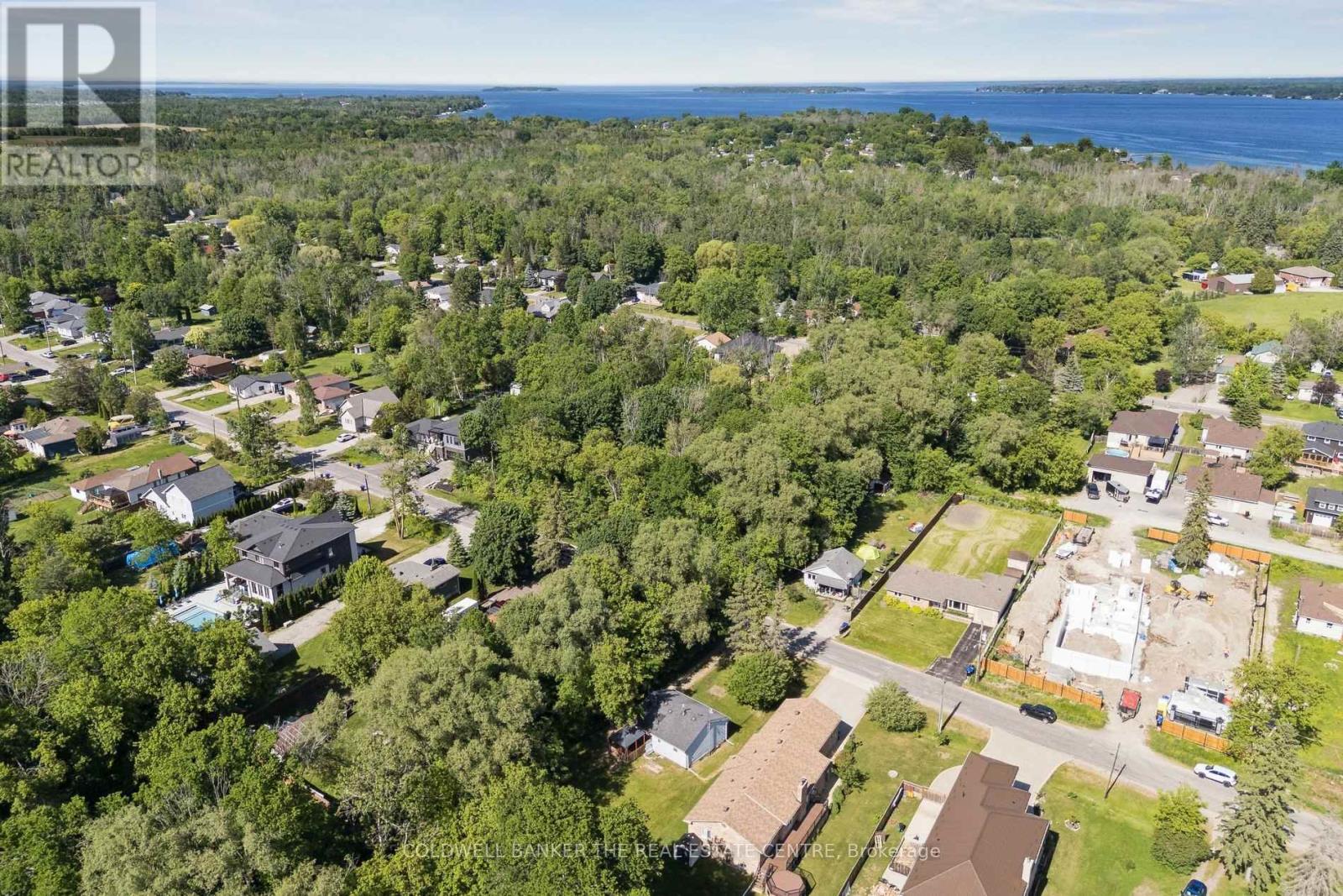 972 GILMORE AVENUE - 35