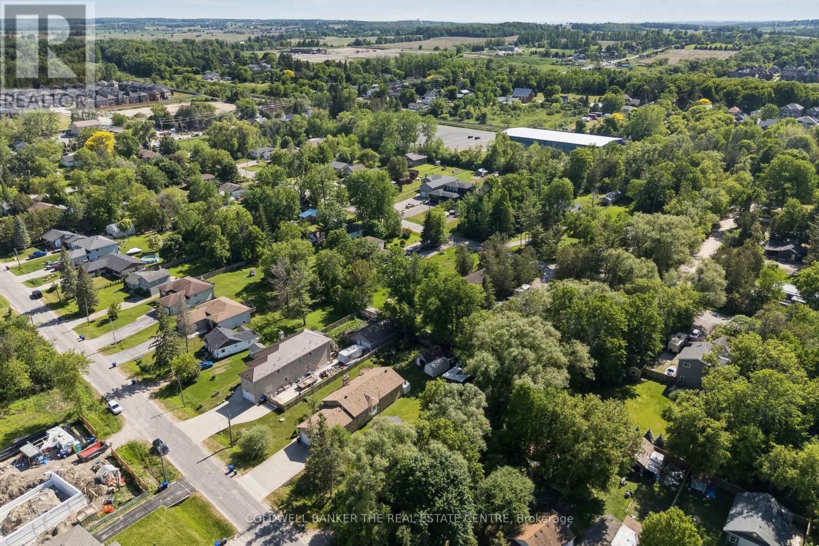 972 GILMORE AVENUE - 36