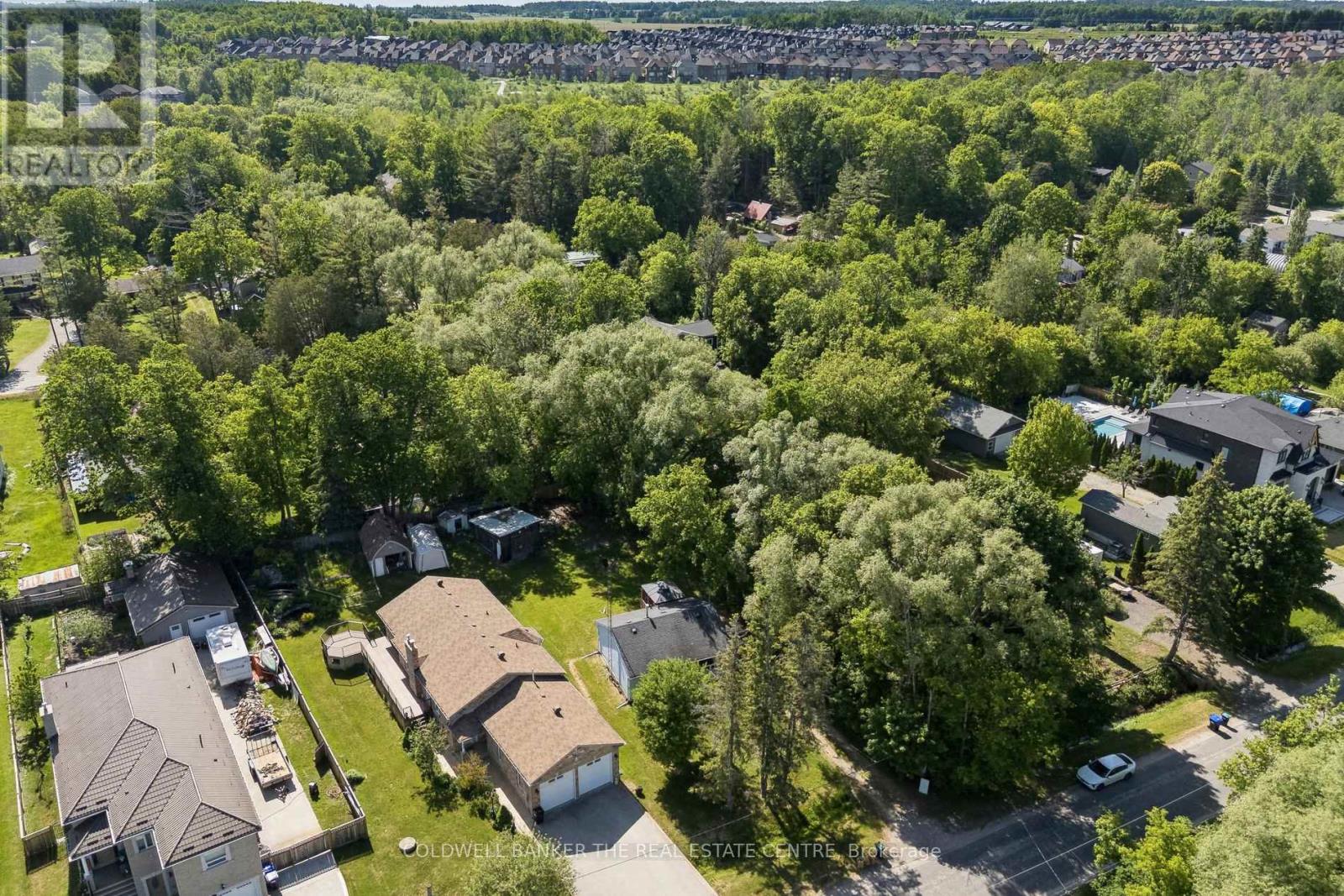 972 GILMORE AVENUE - 39