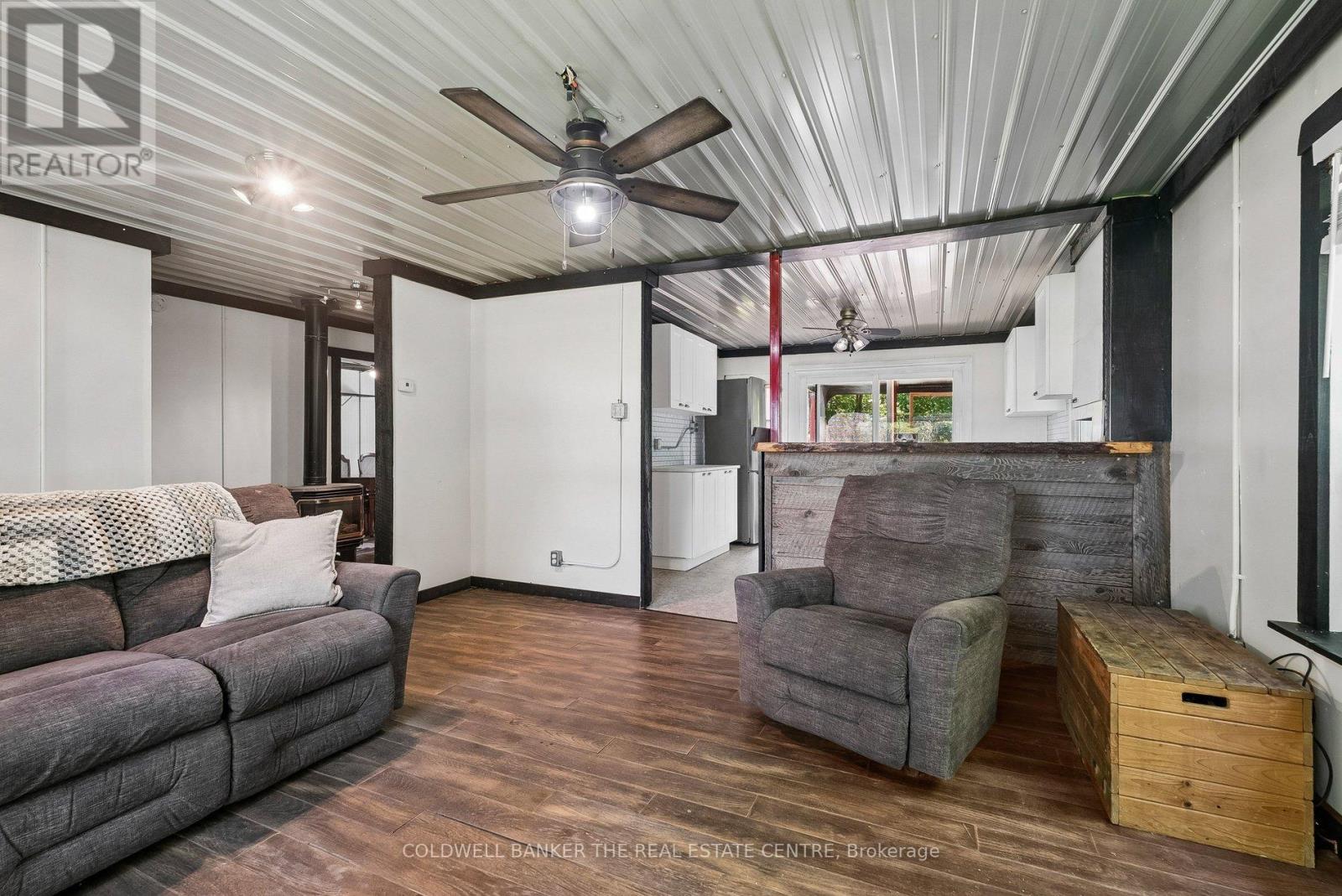 972 GILMORE AVENUE - 7
