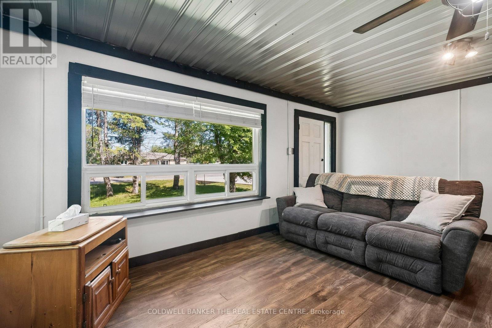 972 GILMORE AVENUE - 8