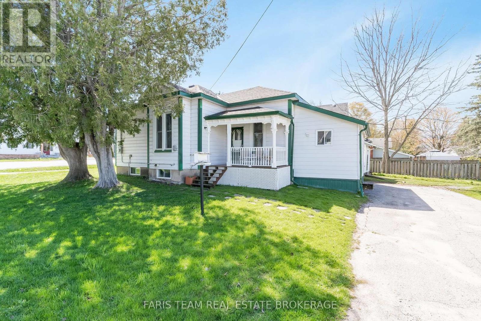 16 PEEL STREET - 25