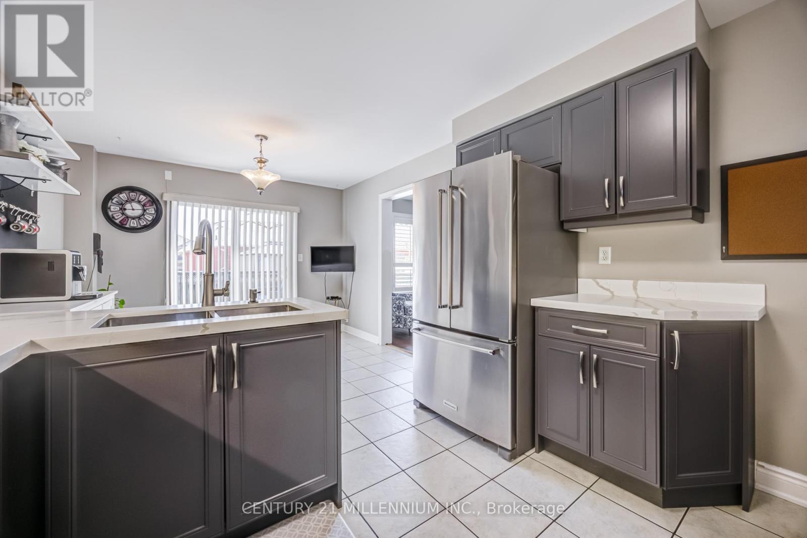 7 BRAMOAK CRESCENT - 14