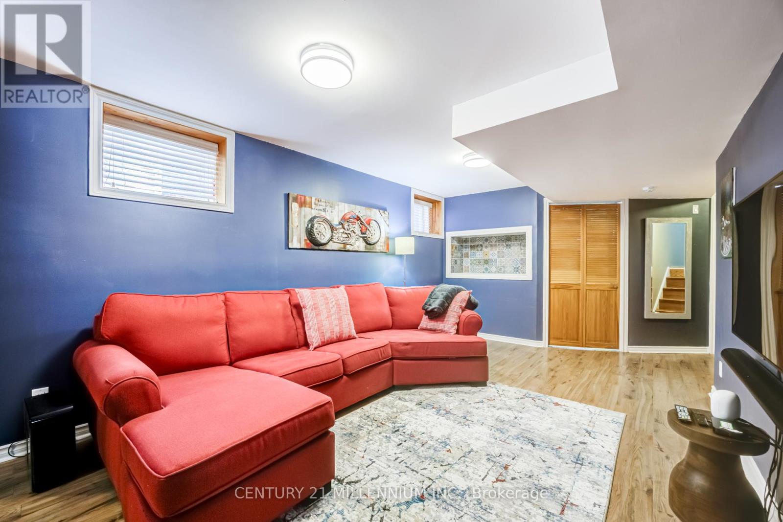 7 BRAMOAK CRESCENT - 30