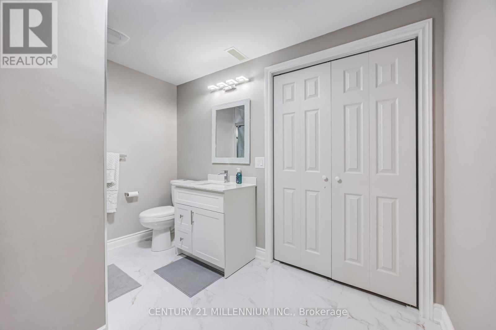 7 BRAMOAK CRESCENT - 27