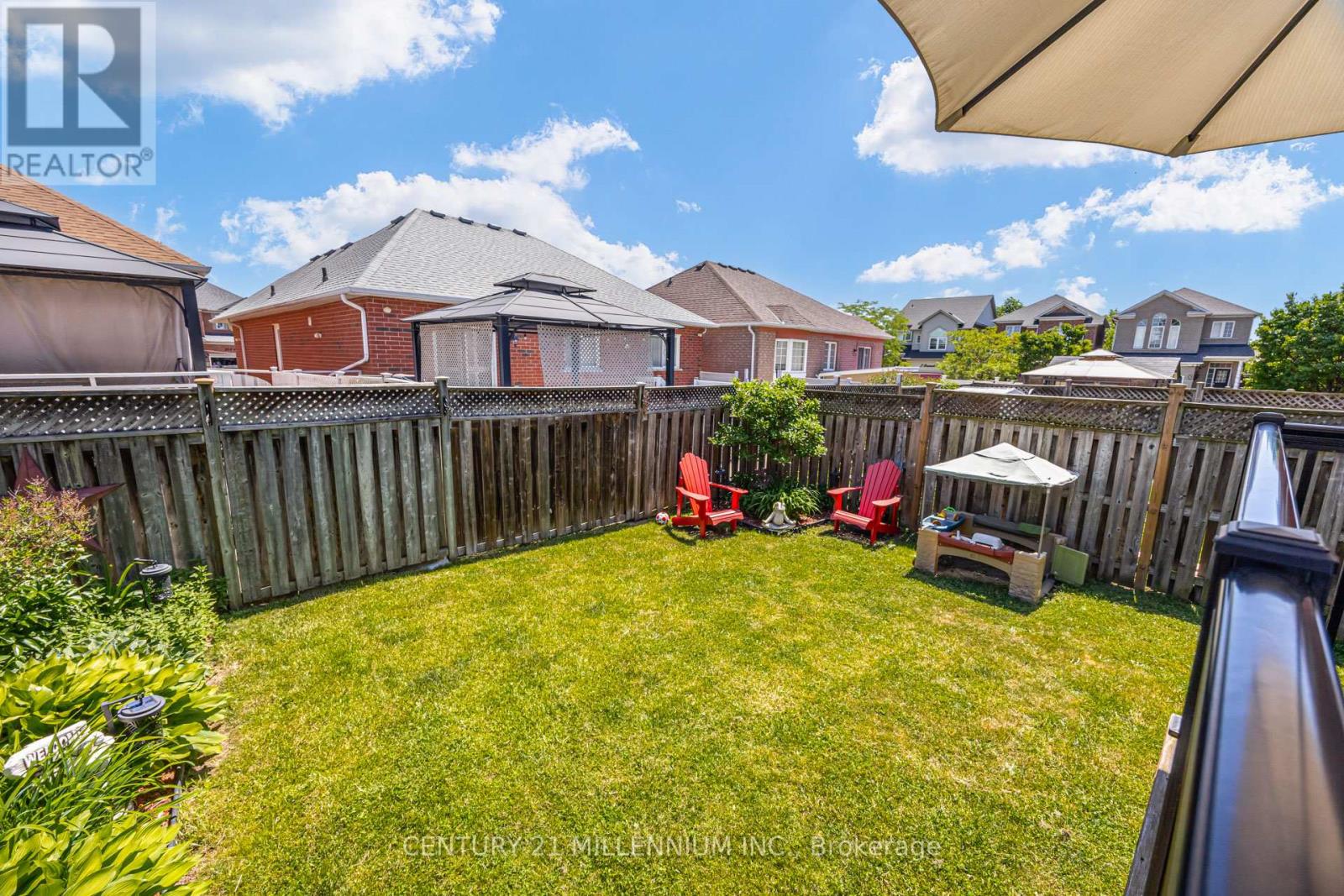 7 BRAMOAK CRESCENT - 35