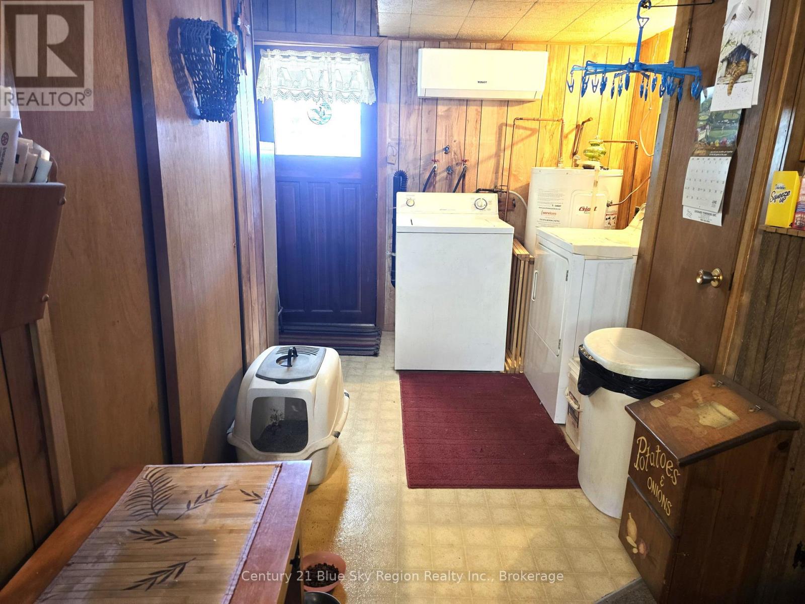 #20 5887 HIGHWAY 11 N - 20