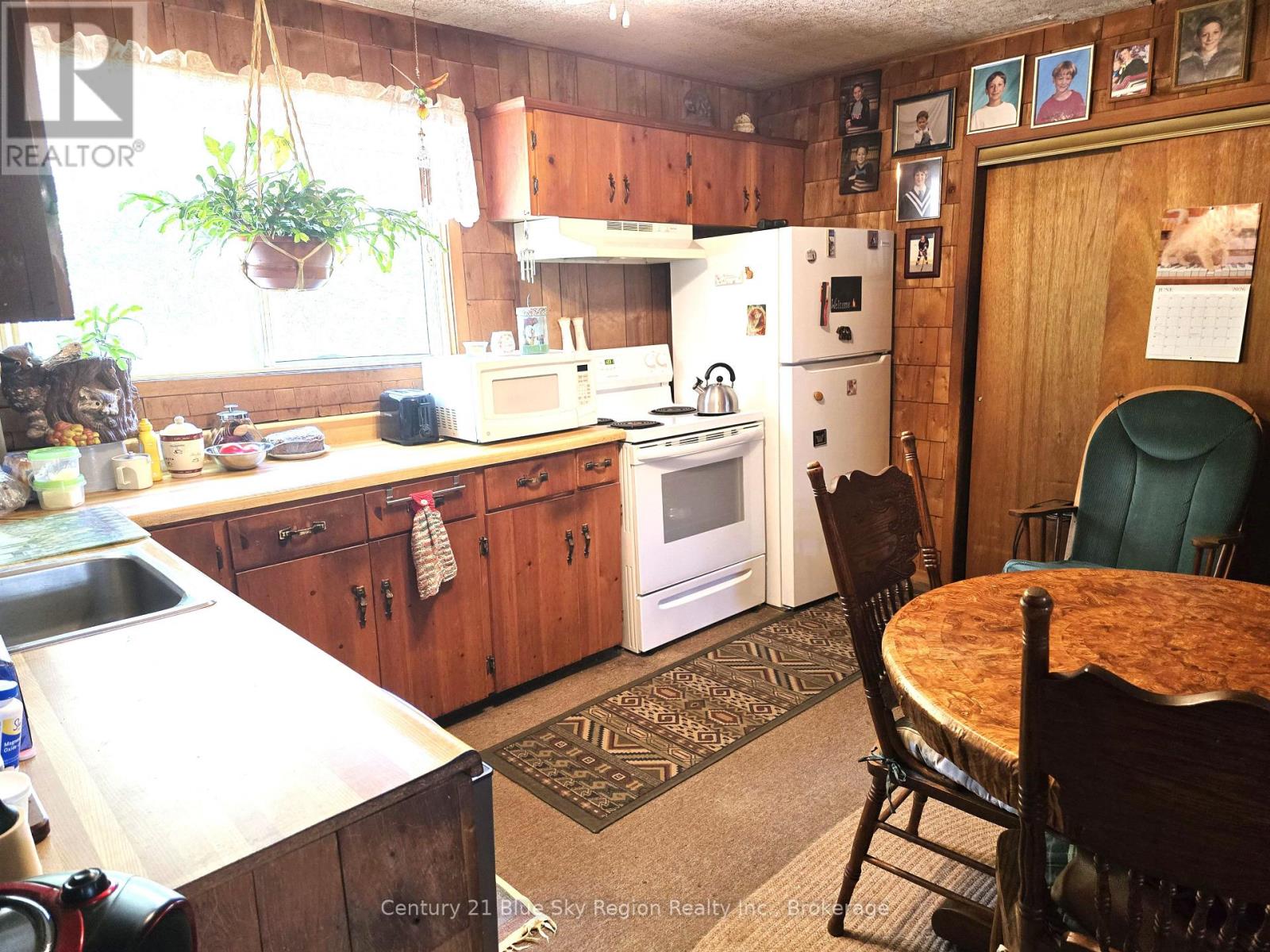 #20 5887 HIGHWAY 11 N - 23