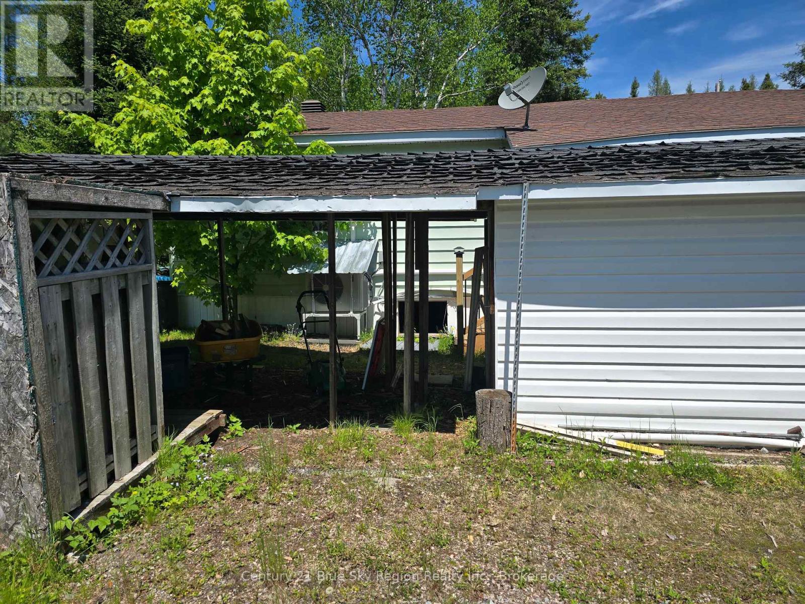 #20 5887 HIGHWAY 11 N - 8