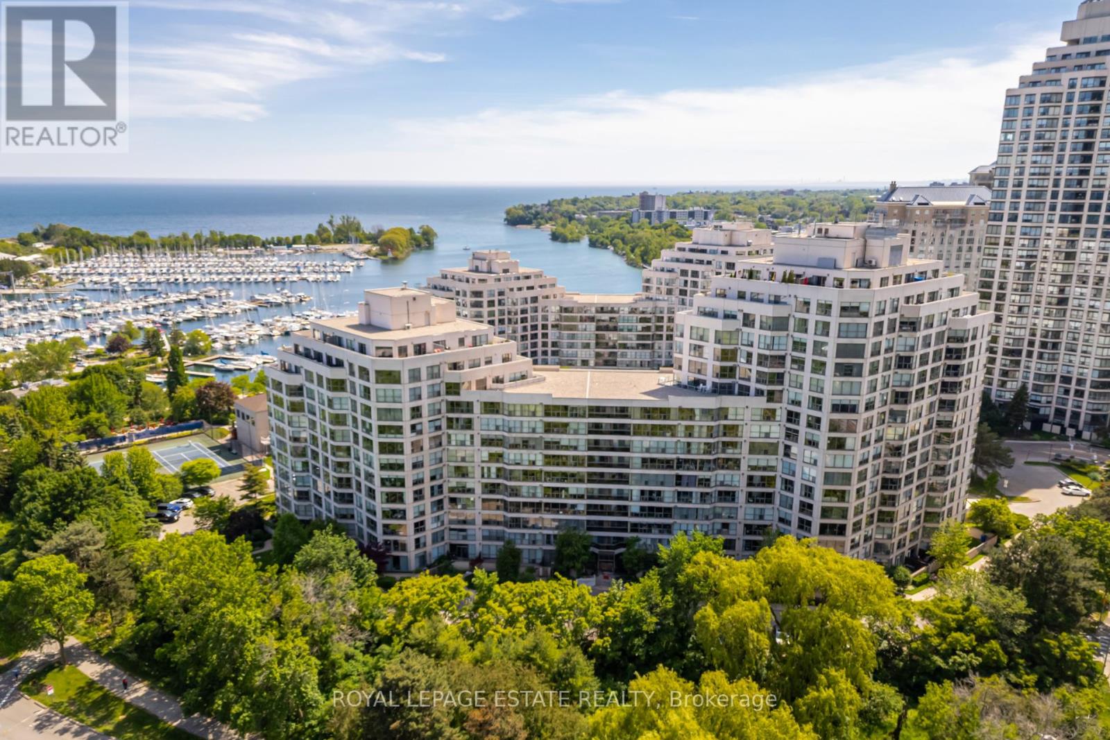 Listing photo of 108 - 2261 LAKE SHORE BOULEVARD W